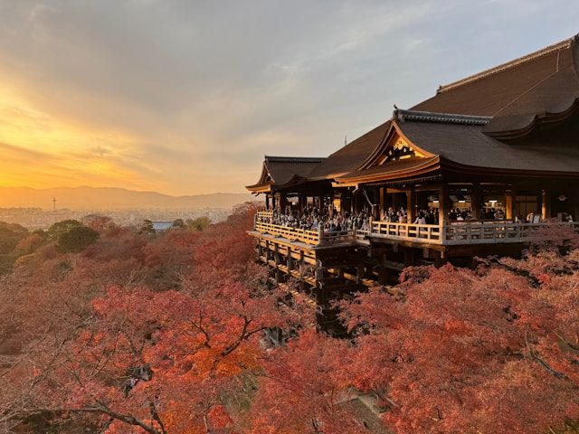 Kiyomizu-dera temple at sunset